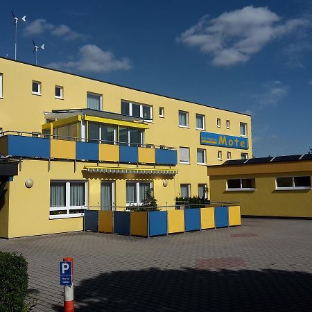 Motel Am Highway Althengstett Екстериор снимка