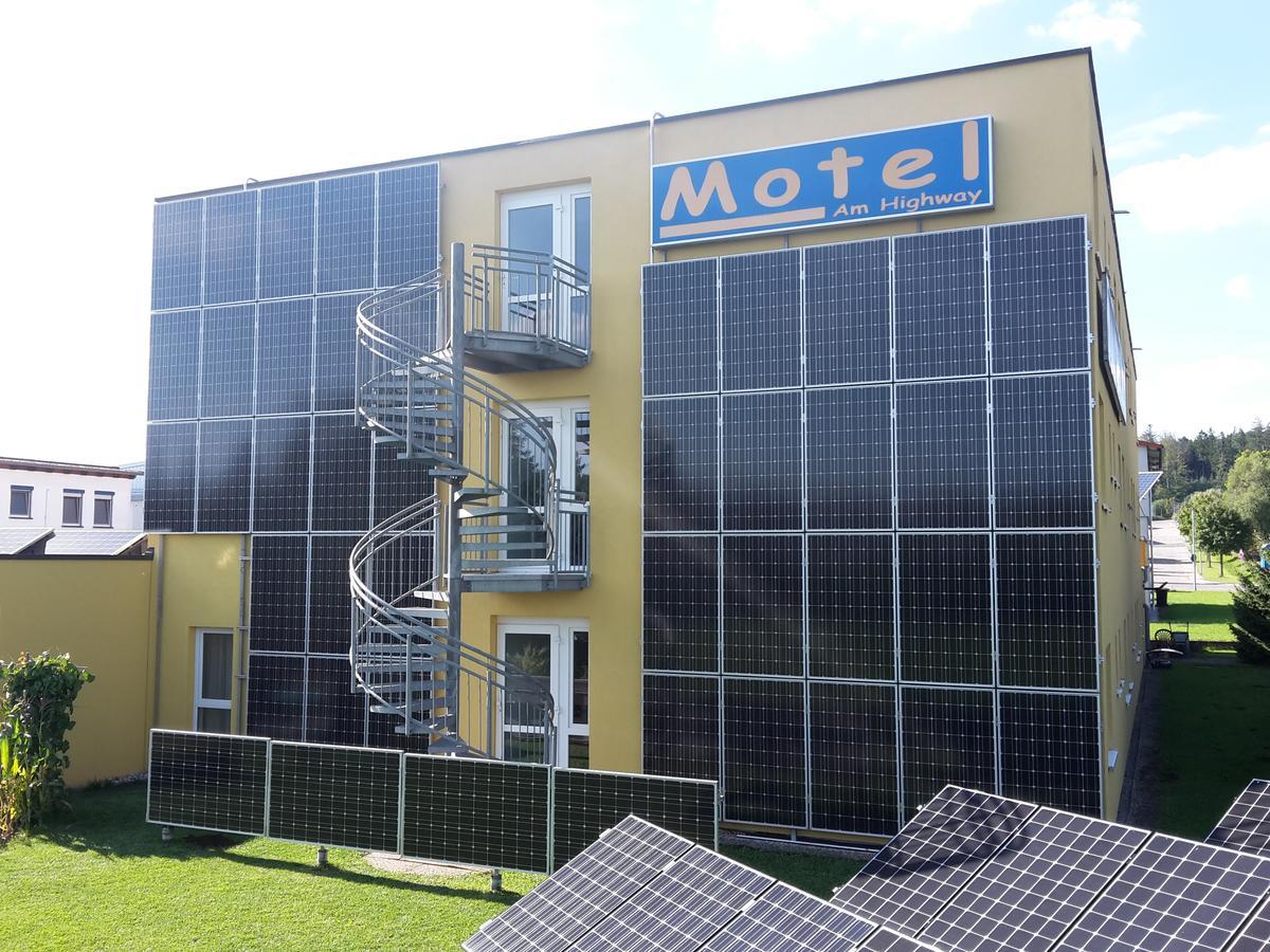 Motel Am Highway Althengstett Екстериор снимка