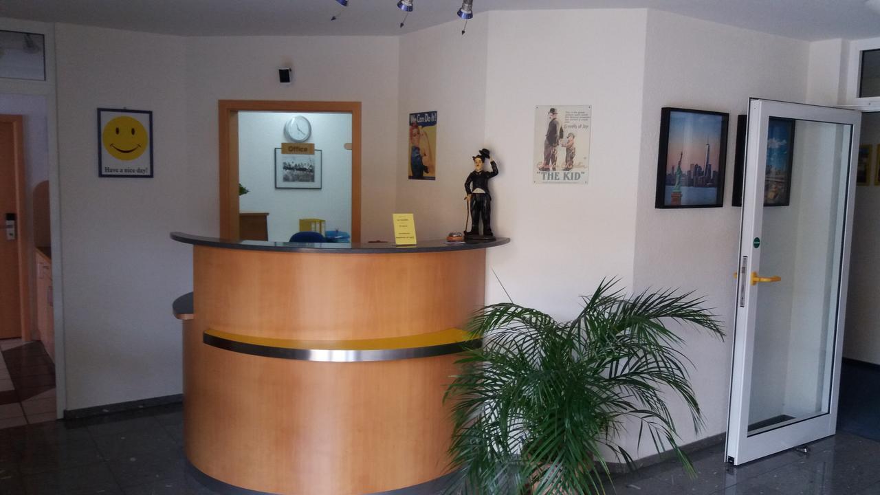 Motel Am Highway Althengstett Екстериор снимка